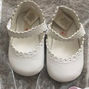 Janie and jack crib shoes size 2